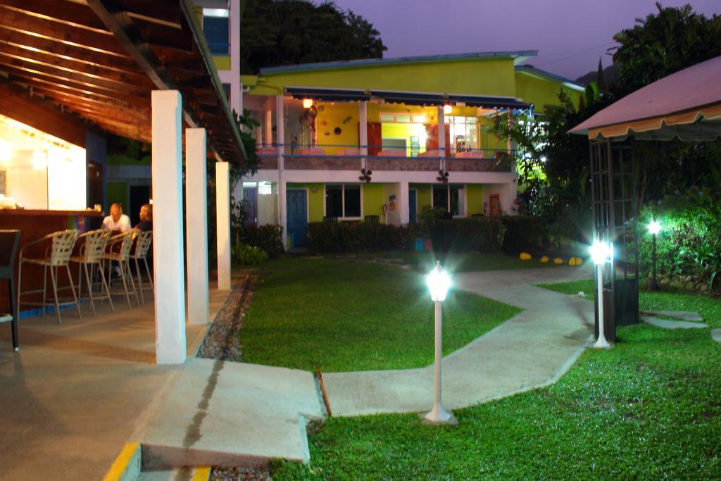Castle Comfort Lodge 罗索 外观 照片