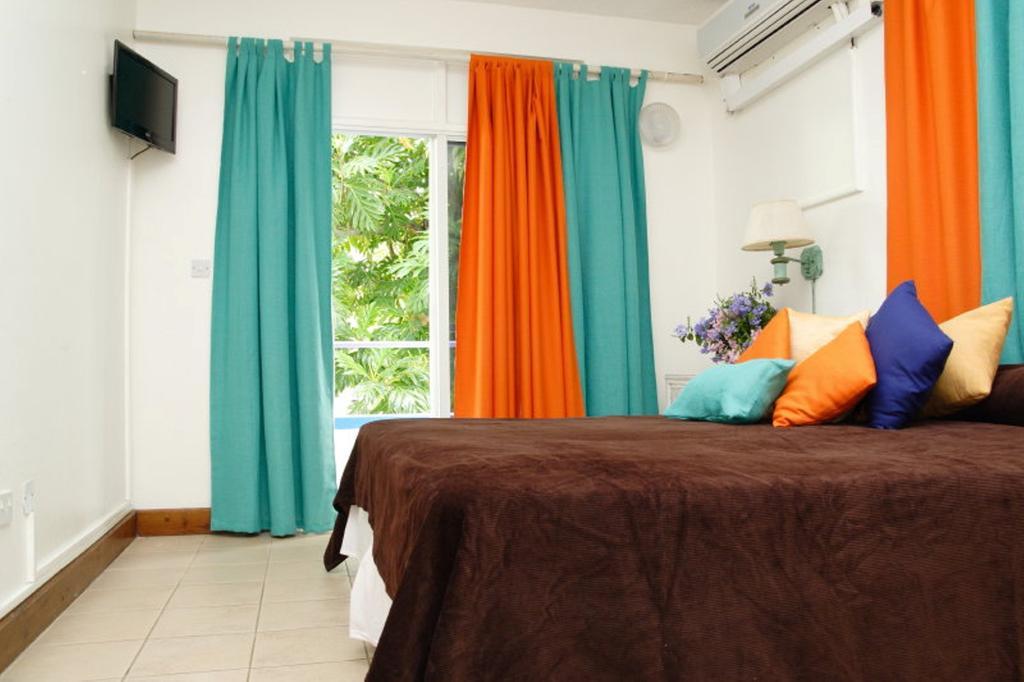 Castle Comfort Lodge 罗索 客房 照片